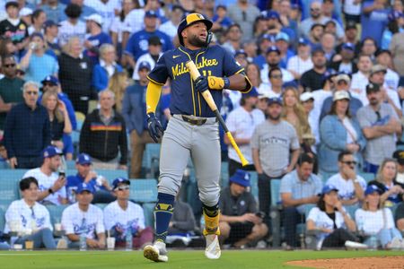 Brewers RF Jackson Chourio (leg) exits Game 3