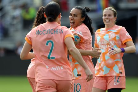 NWSL roundup: Marta’s PK enables Pride to snap Spirit’s long unbeaten streak