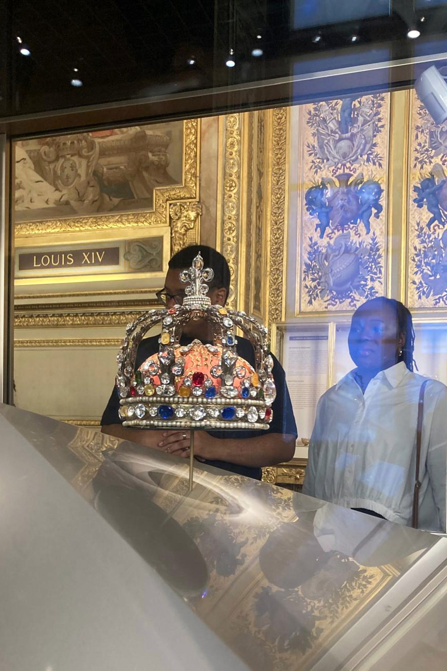 Jewels stolen from the Louvre include imperial crowns and necklaces