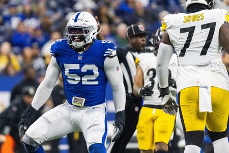Report: Colts DE Samson Ebukam (MCL) out multiple weeks