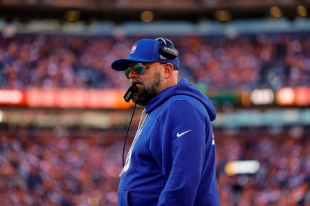 Giants’ Brian Daboll not considering staff changes after historic collapse