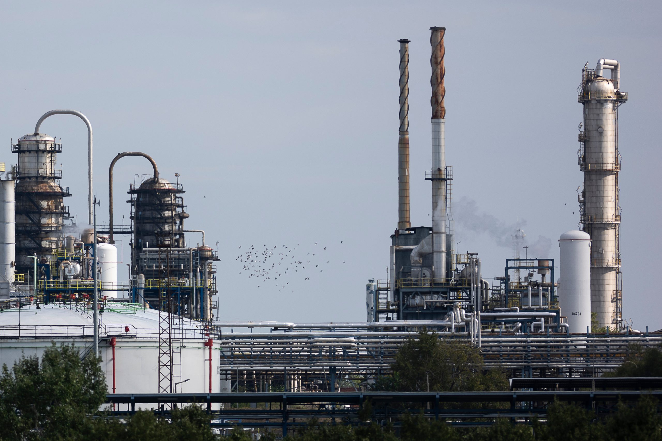 Firefighters contain blaze at Hungary’s main oil refinery