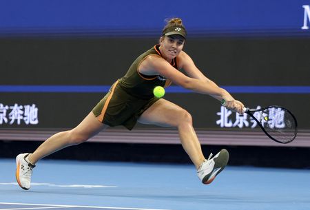 WTA roundup: Linda Noskova stages Tokyo comeback