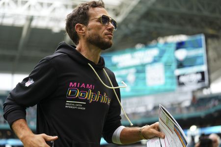 Dolphins’ Mike McDaniel understands ‘big-boy league. It does get tough’