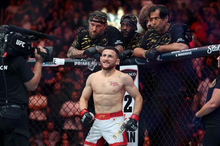 Merab Dvalishvili to make 4th title defense vs. Petr Yan at UFC 323