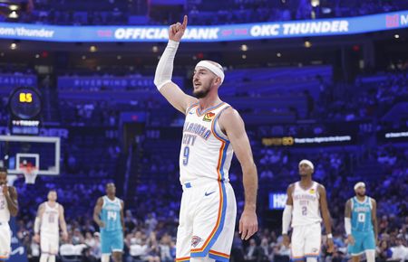 Thunder G Alex Caruso sustains concussion in opener