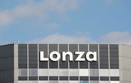Lonza confirms outlook as it expects more contracts in coming months