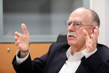 Mexican ag minister to discuss with US counterpart opening border to cattle amid screwworm outbreak