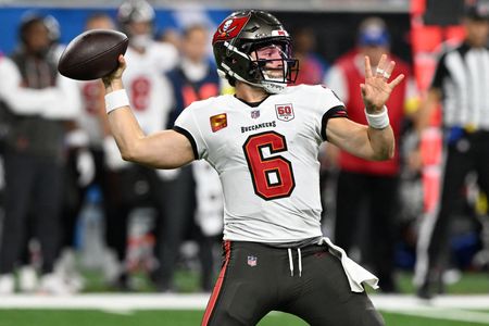 Bucs QB Baker Mayfield (knee) improving, NT Vita Vea (foot) injured