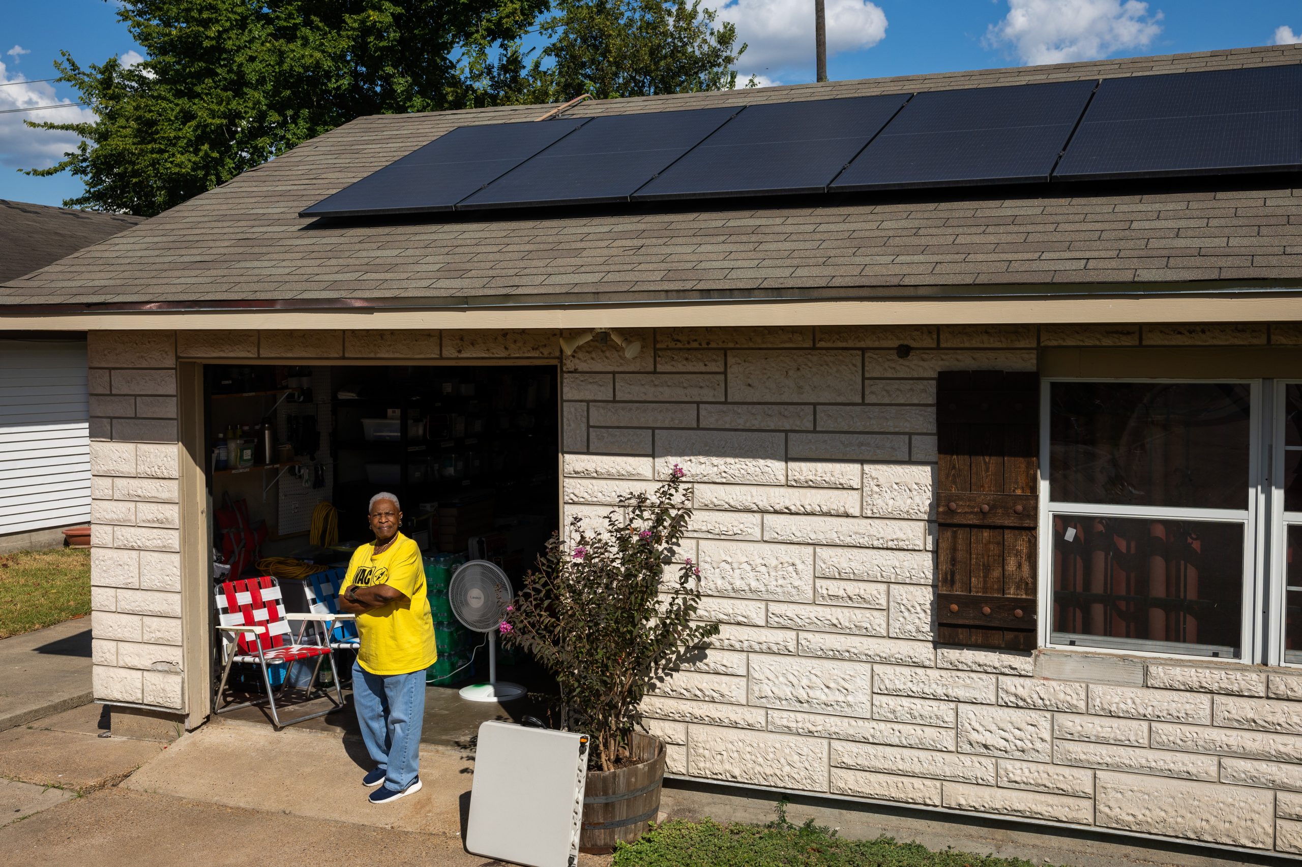 Lacking community resilience centers, Houston neighbors opt for solar-powered ‘hub homes’