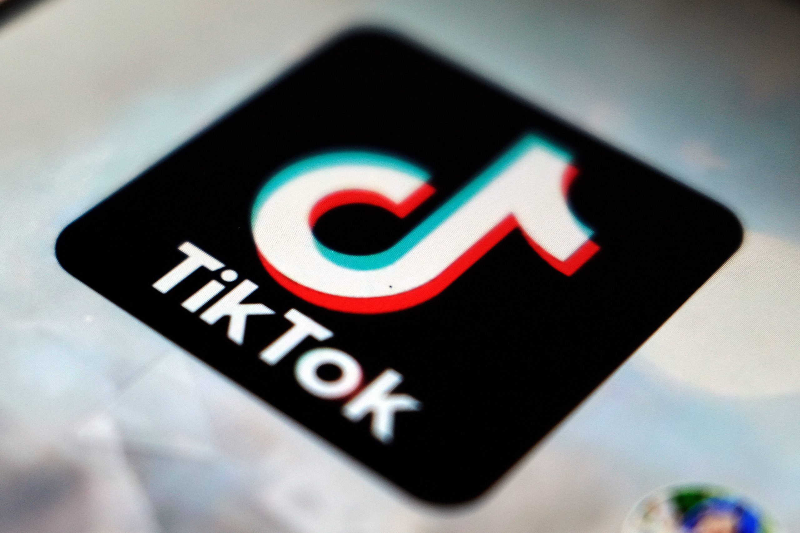 EU accuses Meta and TikTok of breaching transparency rules