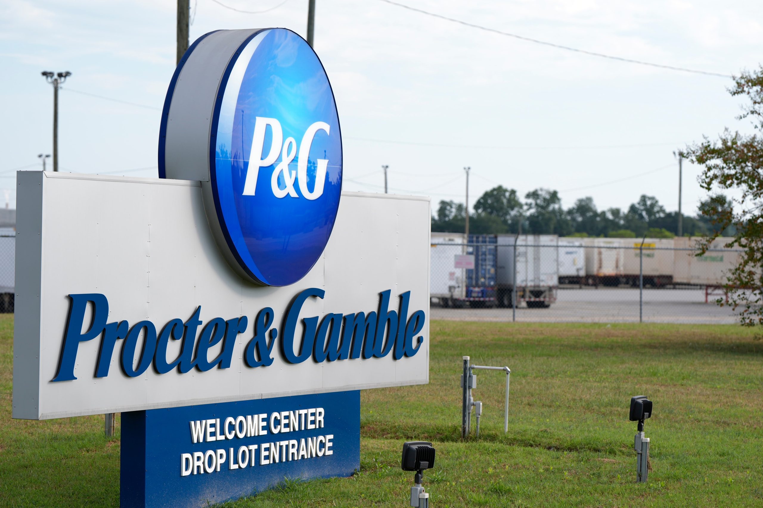 Procter & Gamble fiscal 1Q results top Street, sees less of an impact from tariffs for fiscal 2026