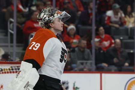 Report: G Carter Hart signing 2-year deal with Knights