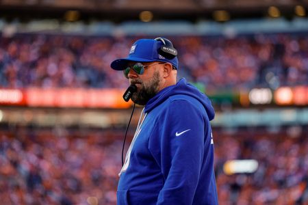 Giants, Brian Daboll fined for interrupting Jaxson Dart concussion exam