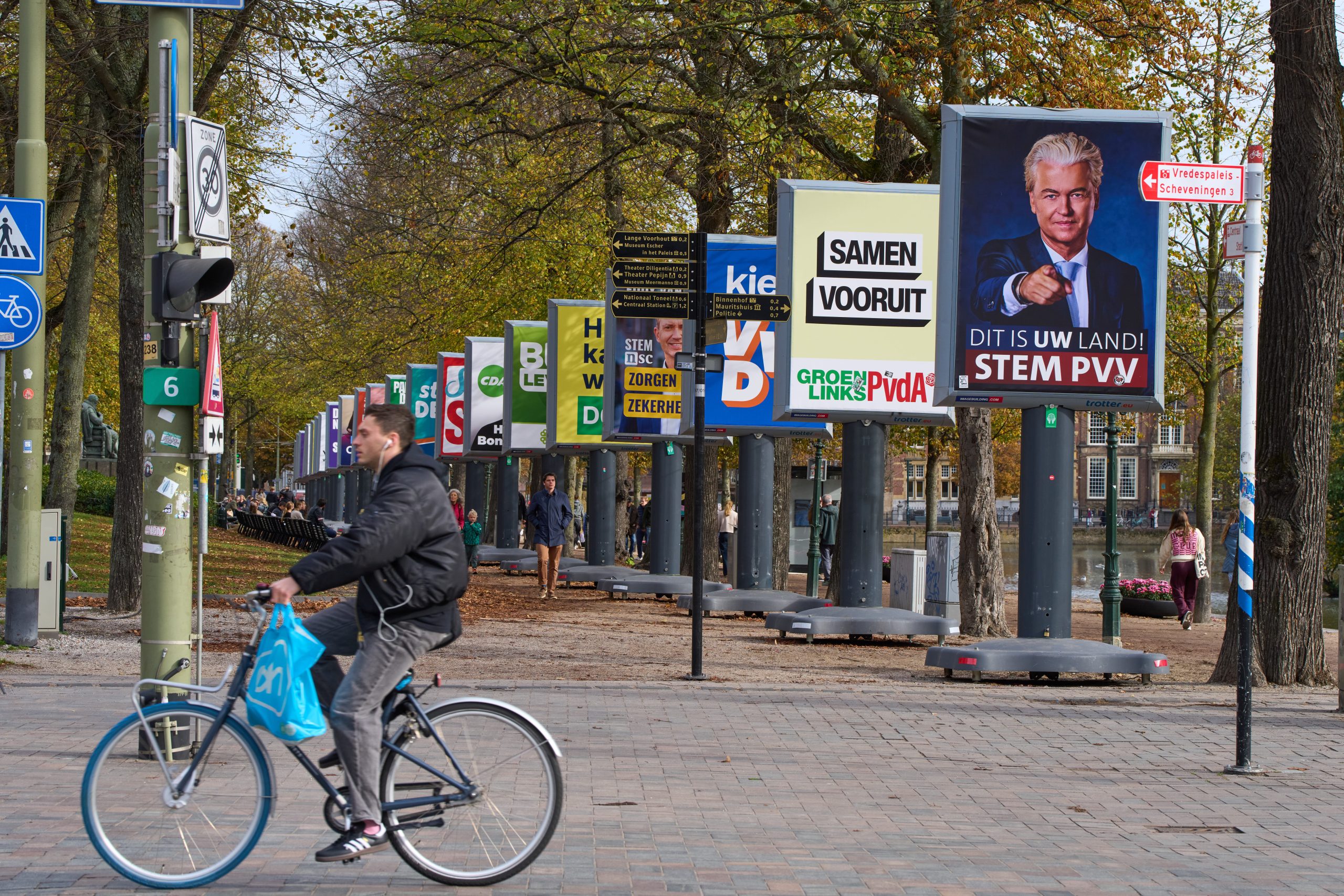 Voters in Dutch general election have 27 parties and 1,166 candidates to choose from