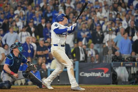 On Freddie Freeman HR in 18th, Dodgers win epic Game 3 vs. Jays