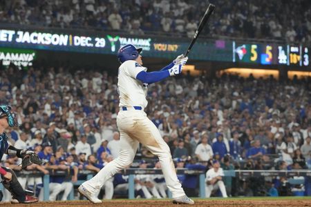 Baseball-Dodgers beat Blue Jays in 18-inning World Series epic
