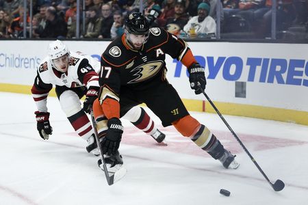 Ex-NHL C Ryan Kesler facing sexual conduct charges