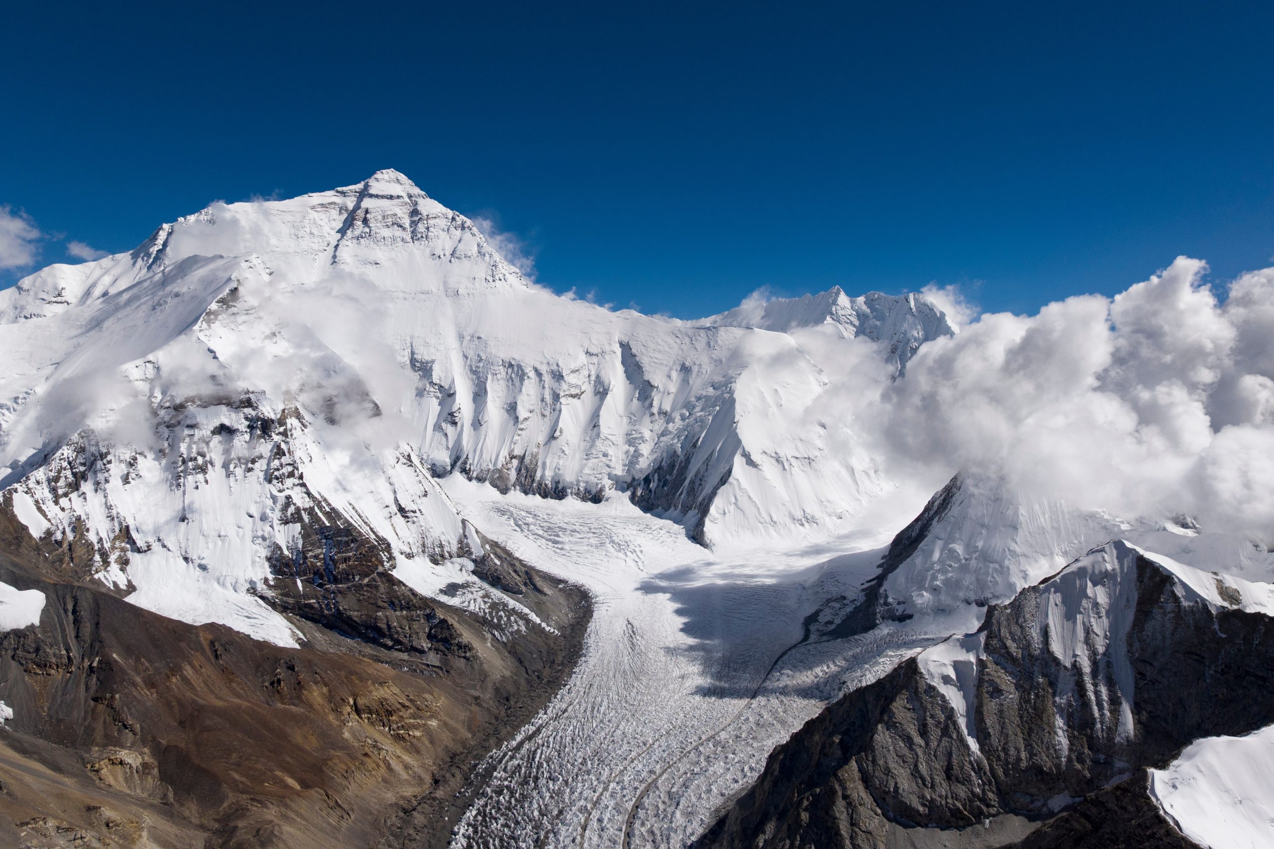 How mountaineer Jim Morrison made the first skiing descent of Everest’s most dangerous route