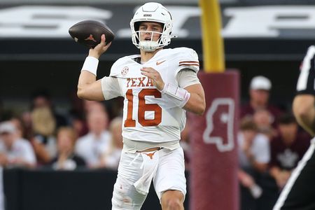 Texas QB Arch Manning (concussion) returns to practice