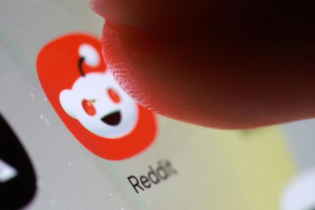 Reddit’s holiday-quarter forecast shows AI ad strategy paying off