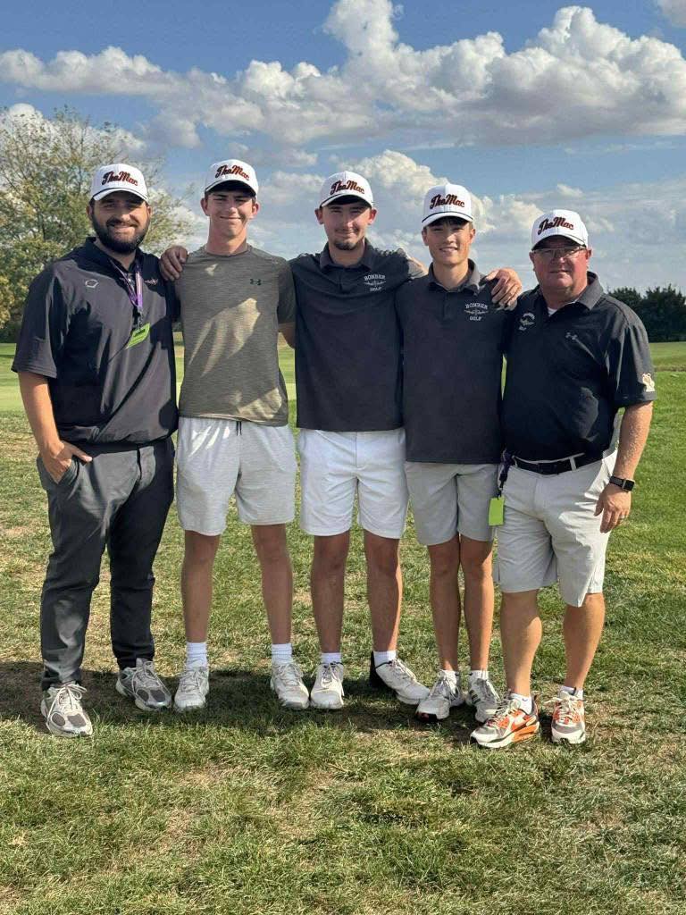 The Bomber Boys Golf season wrapped up today in Bloomington at the IHSA Class 2A Sectional. Issac Leinbach shot an 84, E…