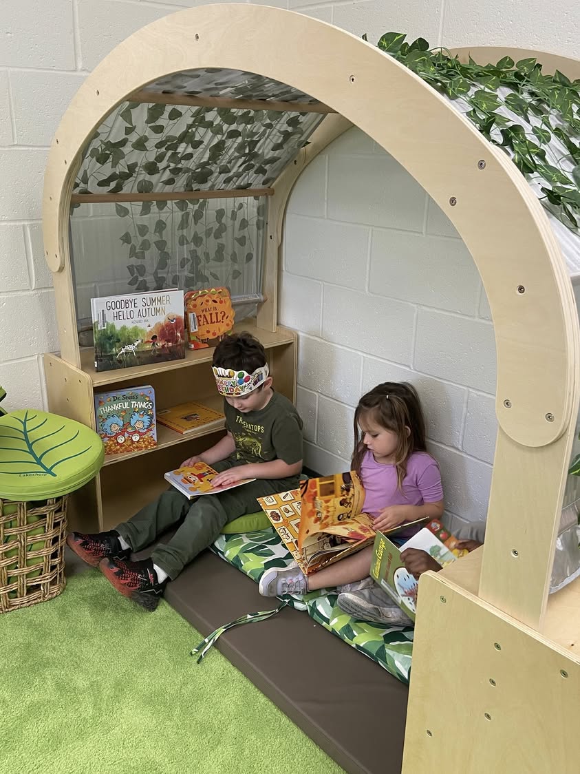 Mrs. Kessler’s pre-k students love spending time in the library. With cozy nooks and pillows, who wouldn’t want to curl…