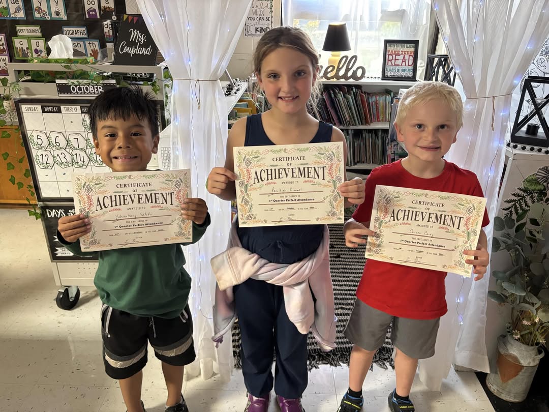 Yohanthony, Paisleigh, and Carson in Mrs. Coupland’s class had PERFECT ATTENDANCE for the 1st quarter! 🥇