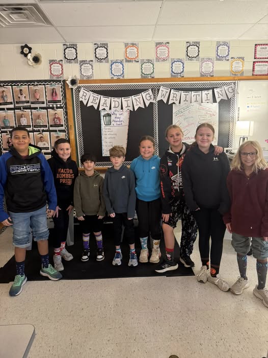 Thursday at Edison was “SOCK” it to Drugs! We all wore our crazy socks. #MAC185 #edisonbombers #redribbonweek