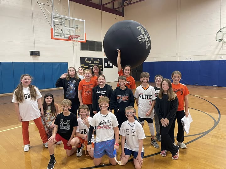 Congratulations to Mrs. Schultz and Mrs. Bagley’s class for donating the most canned food items for the Red Ribbon Food…