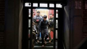 Judge declines to immediately block Guard deployment in Illinois