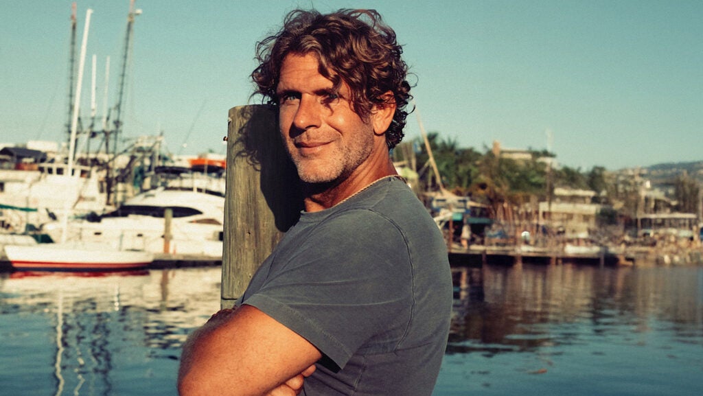 This Week’s Backstage Country Host: Billy Currington