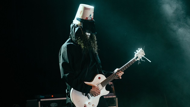 Ex-GN’R guitarist Buckethead reacts to Slash shoutout: ‘I was really touched’