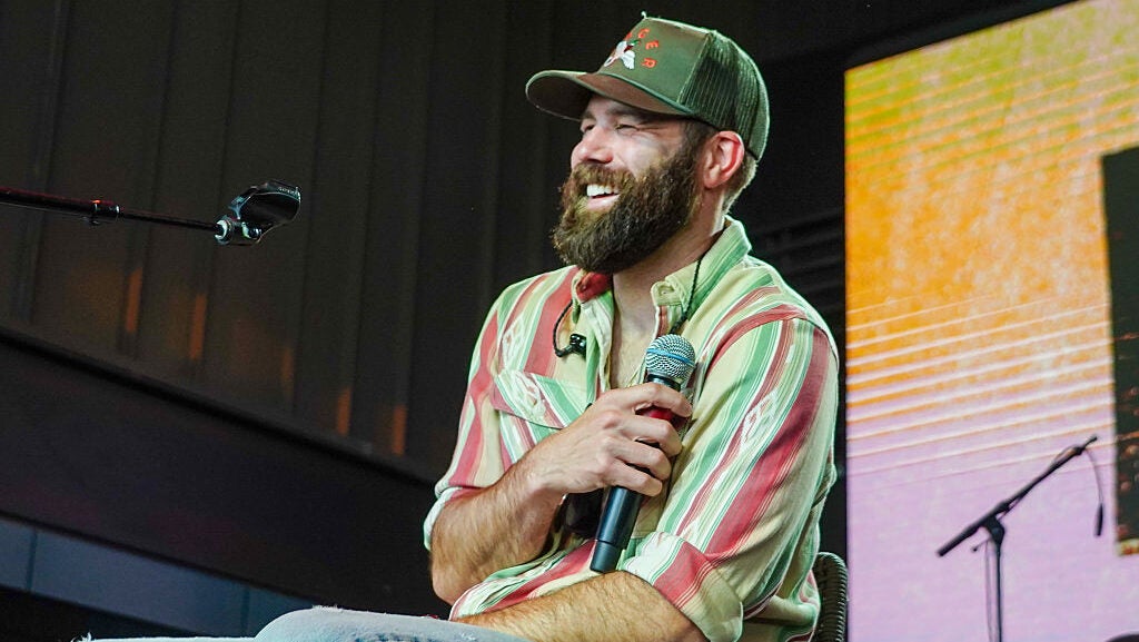 Jordan Davis on Recreating the Success of ‘Buy Dirt’