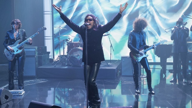 Lenny Kravitz to star in Sunday Night Basketball intro