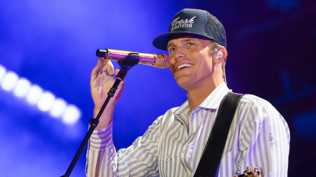 Parker McCollum says goodbye to touring season, prepares for deer season