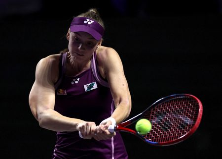 Tennis-Rybakina downs Swiatek to enter semis, Anisimova beats Keys in WTA Finals