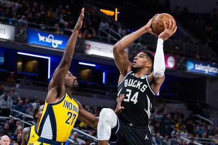 NBA roundup: Giannis Antetokounmpo boosts Bucks at buzzer