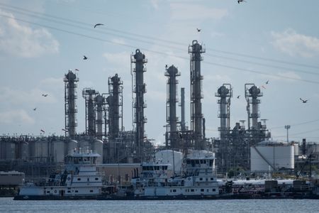 Entergy, Energy Transfer sign long-term natural gas transportation deal