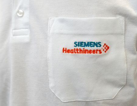 Siemens Healthineers slightly misses sales expectations in fourth quarter