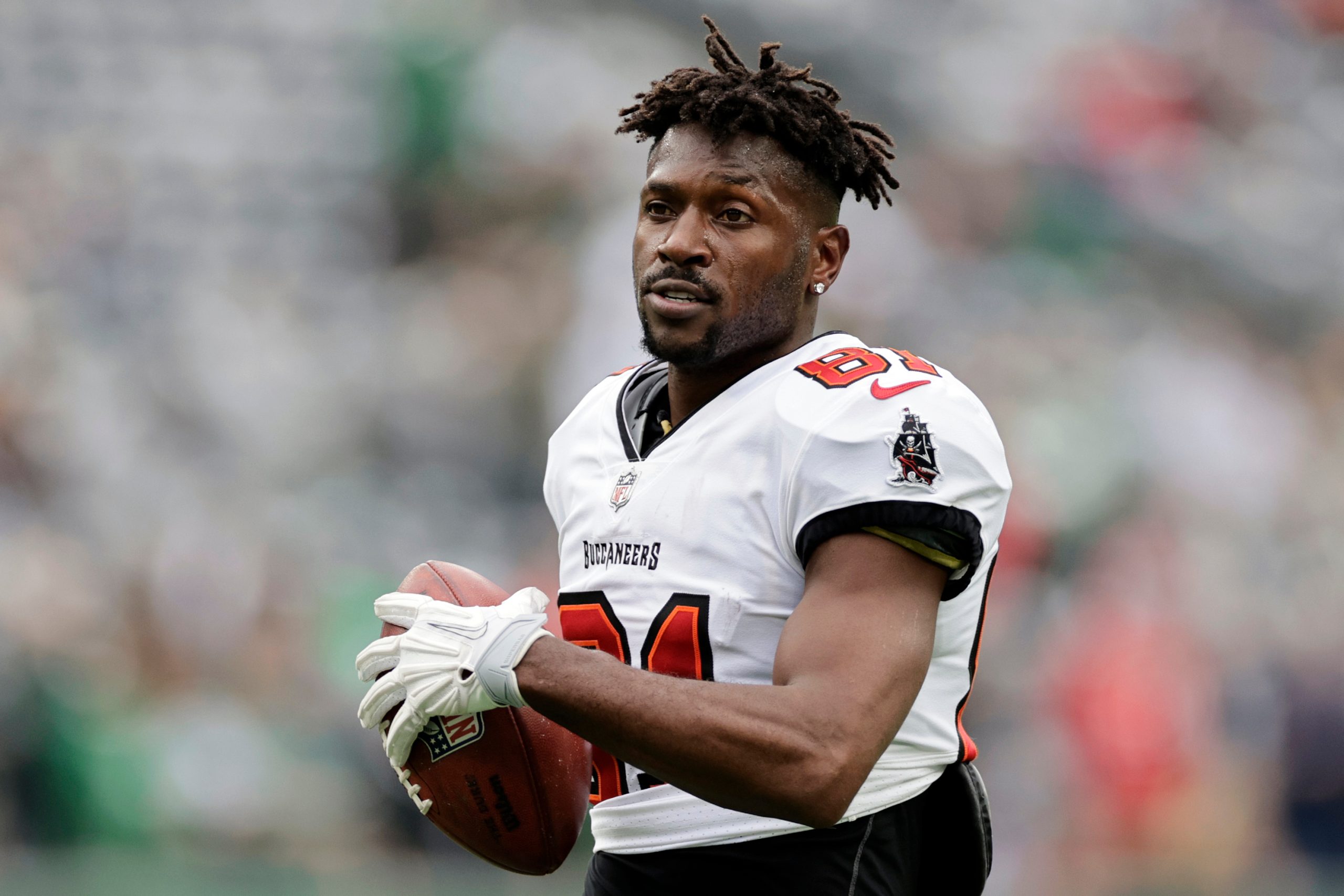 Ex-NFL star Antonio Brown arrested on attempted murder charge in Miami shooting