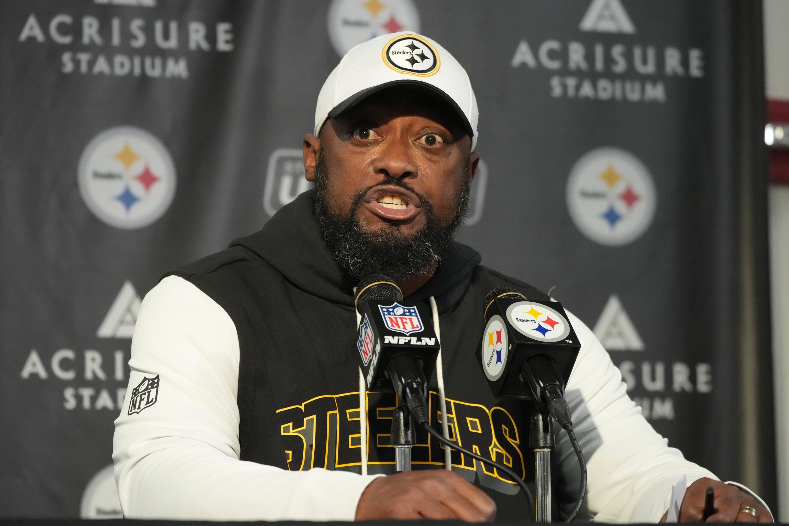 Mike Tomlin: No long-term concerns about Aaron Rodgers after Steelers’ loss to Chargers