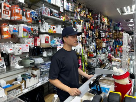 Fearful of Trump’s raids, some Hispanic shoppers turn to safety of online buying