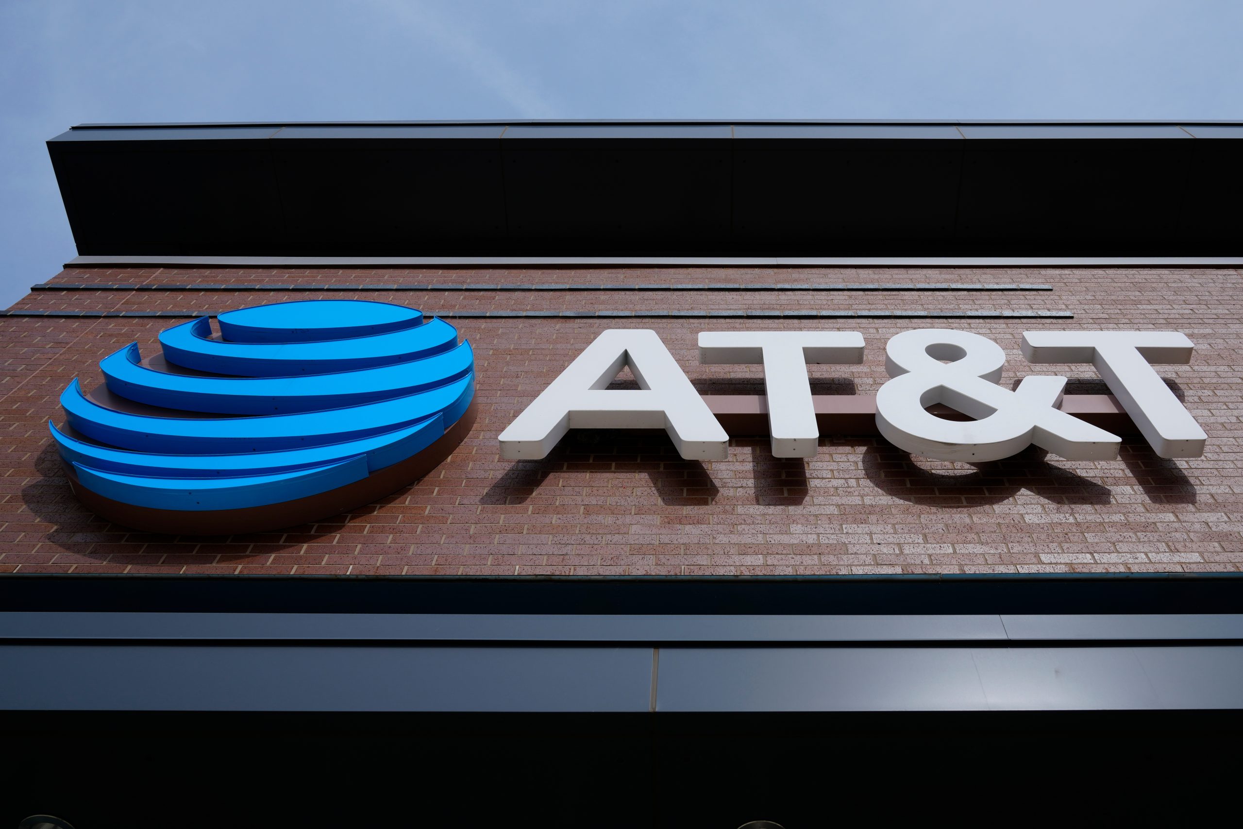 AT&T reached a $177M data breach settlement. What consumers should know about claiming their money