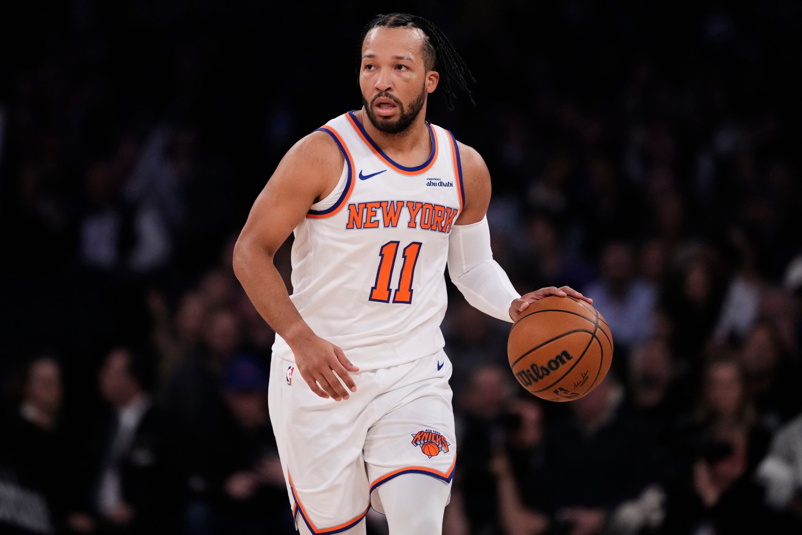 Knicks’ Jalen Brunson has sprained right ankle, will miss at least 1 game, AP source says