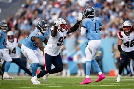 Report: Patriots DT Milton Williams out ‘multiple weeks’