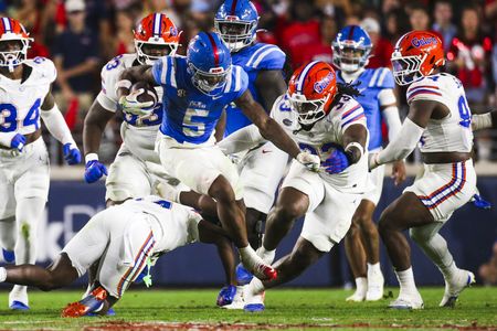 Kewan Lacy, No. 7 Ole Miss run past Florida