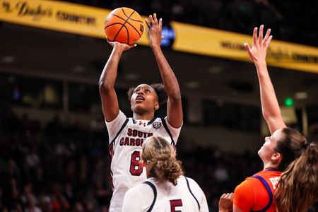 Women’s Top 25 roundup: Joyce Edwards leads No. 2 South Carolina past No. 8 Southern Cal