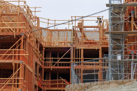 US construction spending rebounds in August