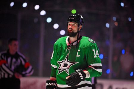 Stars captain Jamie Benn to make season debut